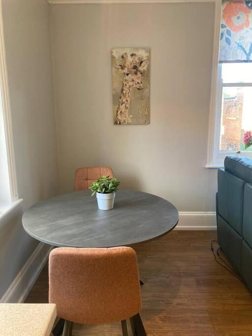 Stylish Flat In Yeovil Somerset Εξωτερικό φωτογραφία